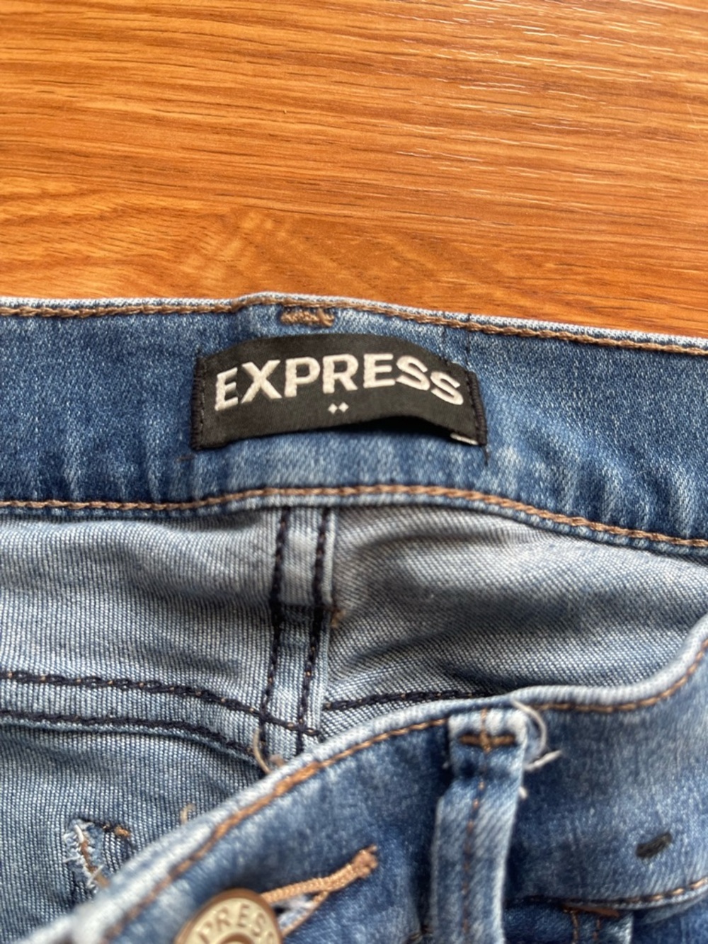 Express Mid Rise Cropped Legging Jeans - Picture 4 of 5